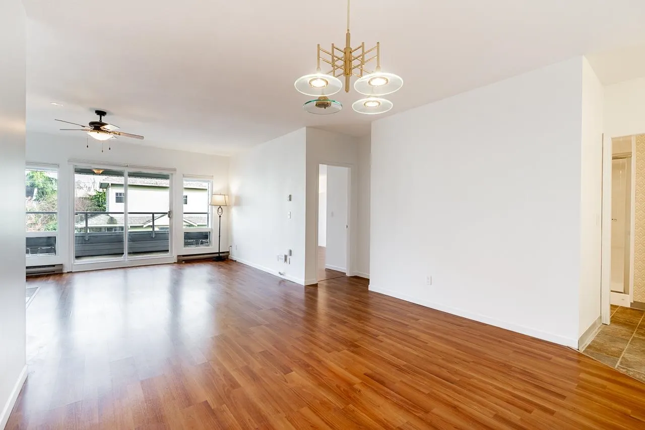 4989 47 Avenue #208