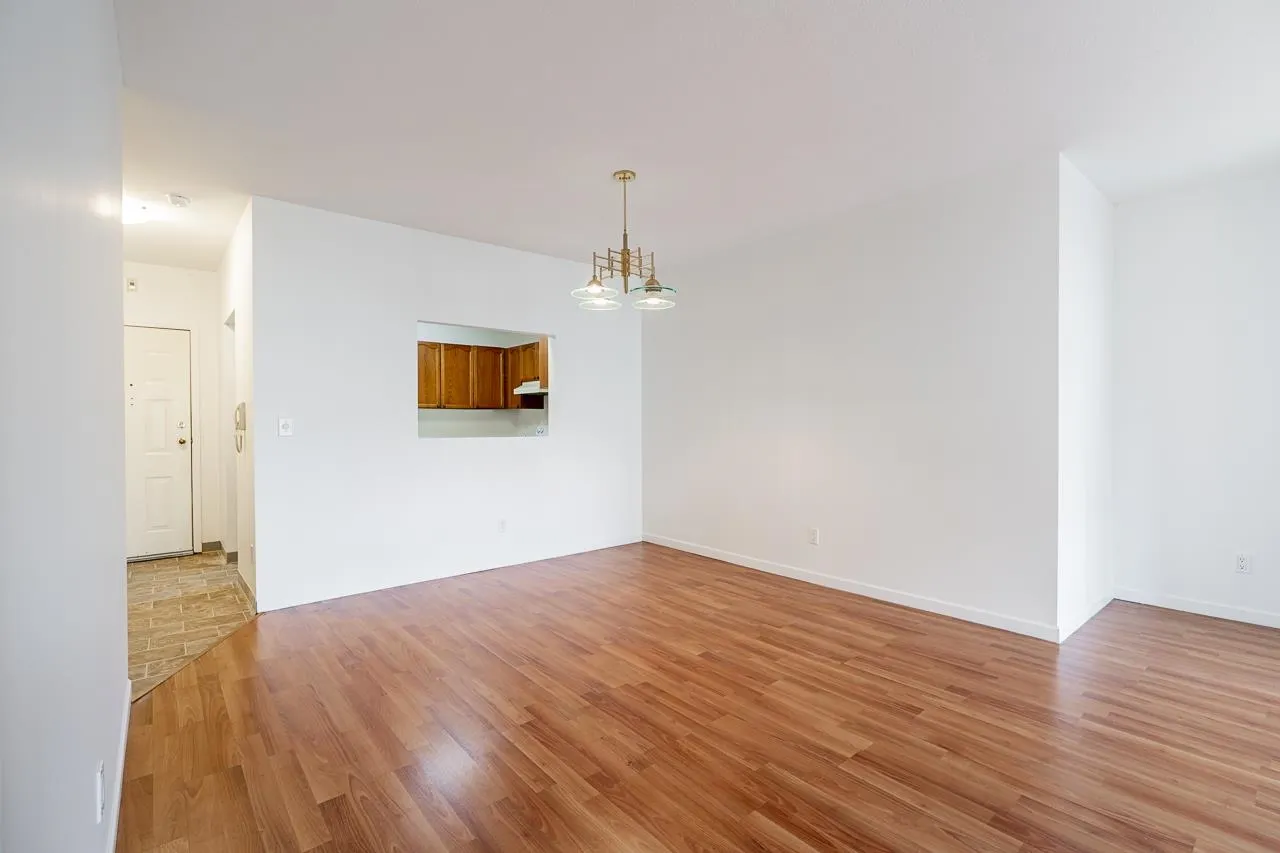 4989 47 Avenue #208