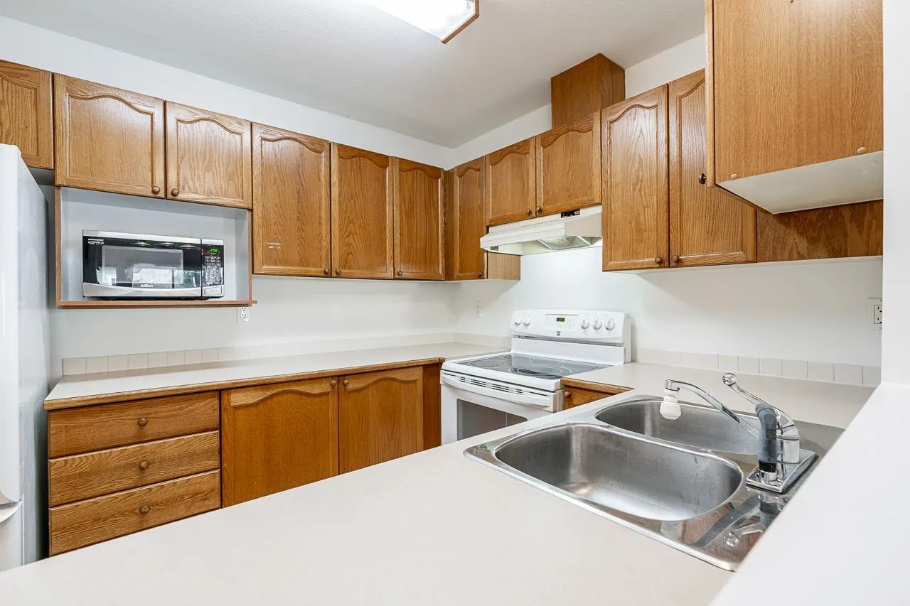 4989 47 Avenue #208