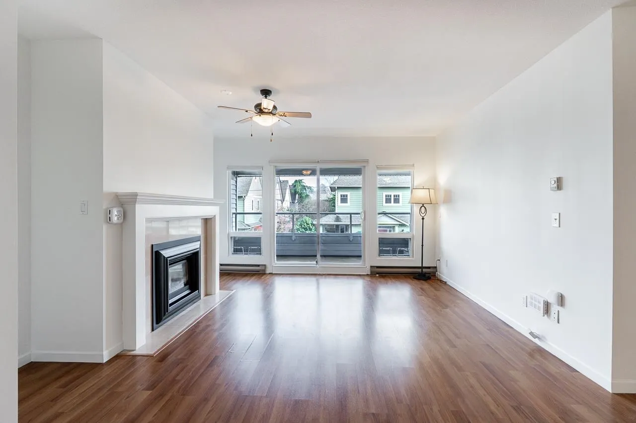 4989 47 Avenue #208