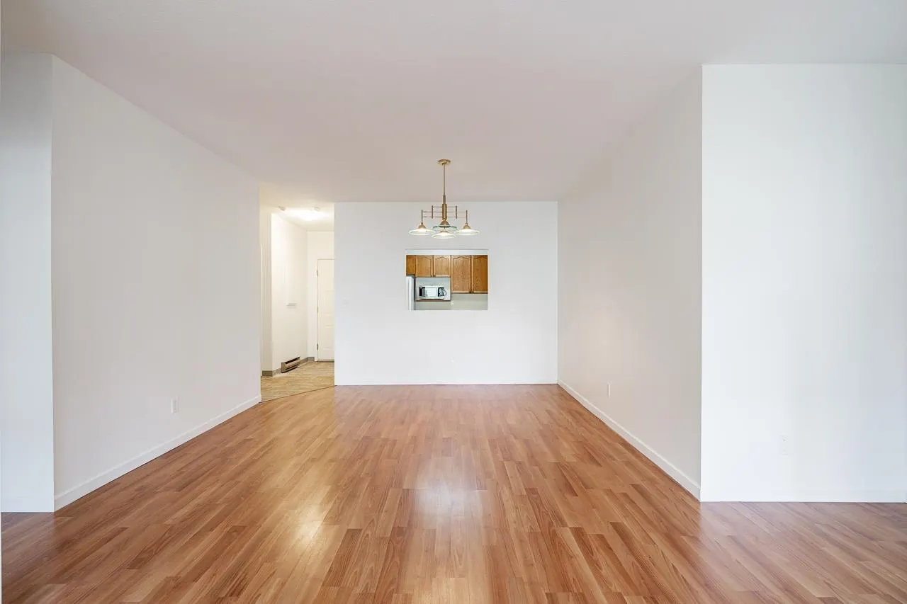 4989 47 Avenue #208