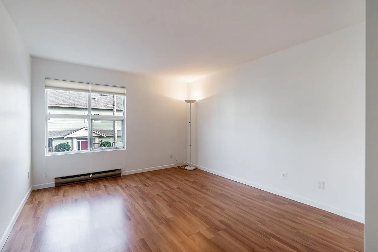 4989 47 Avenue #208