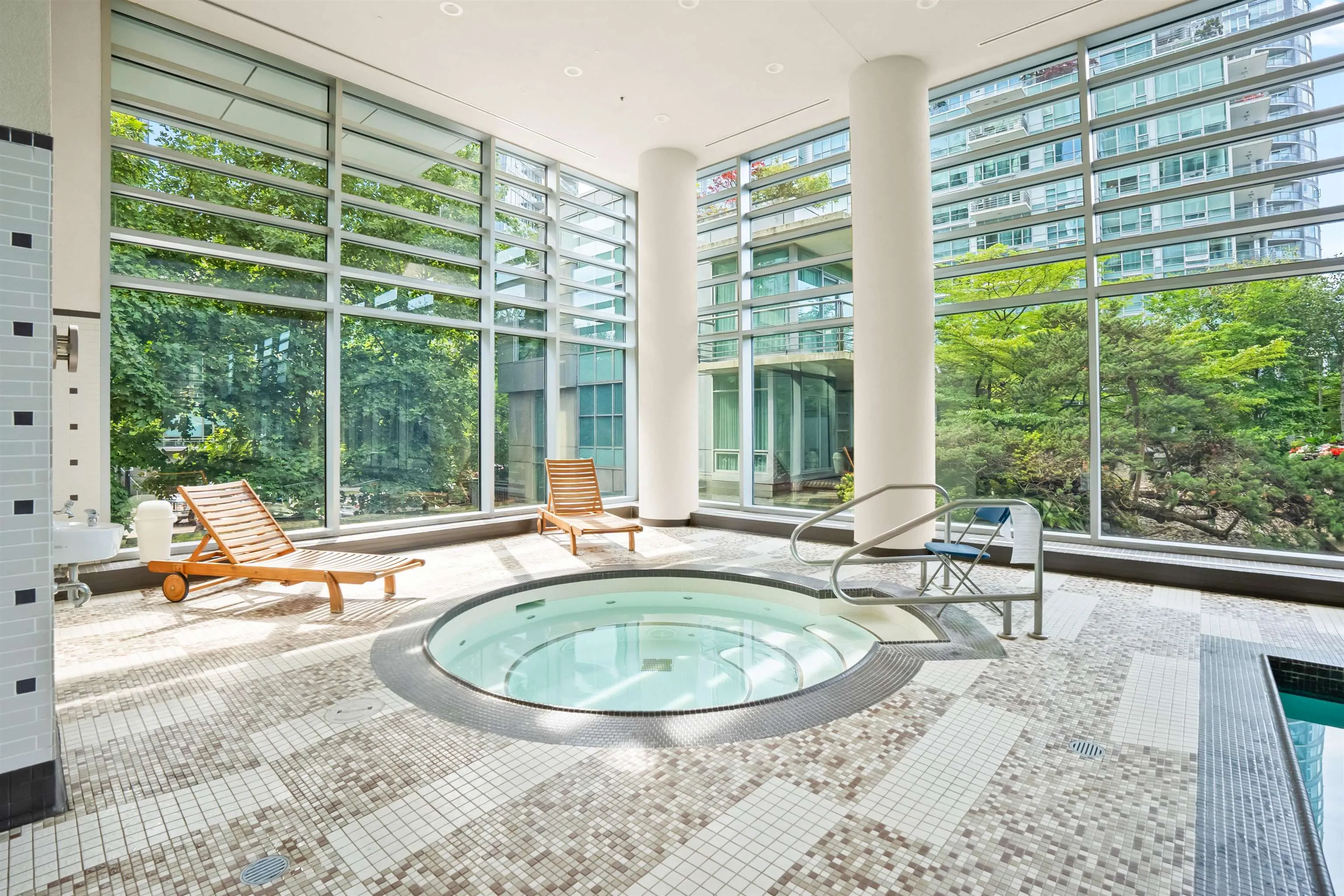 560 Nicola Street #206