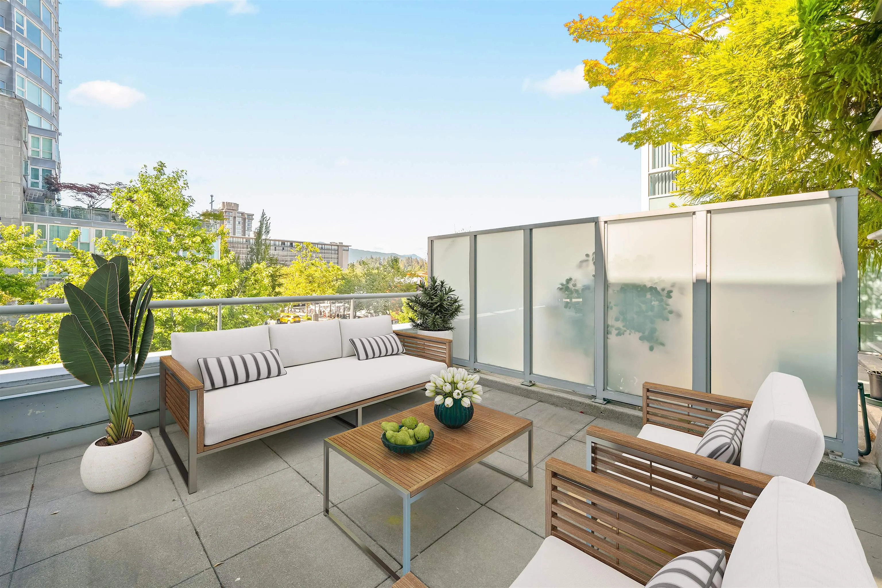 560 Nicola Street #206