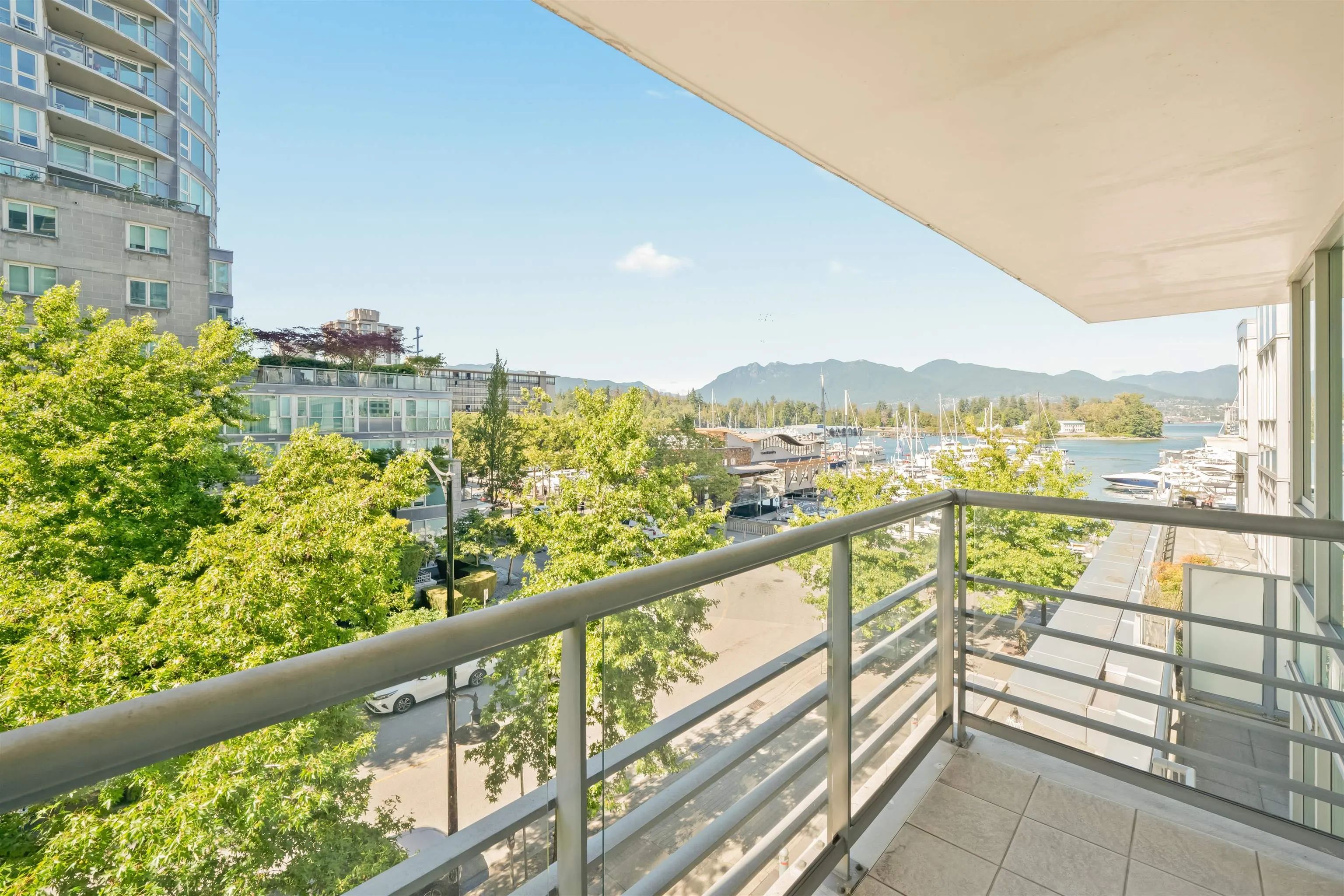 560 Nicola Street #206