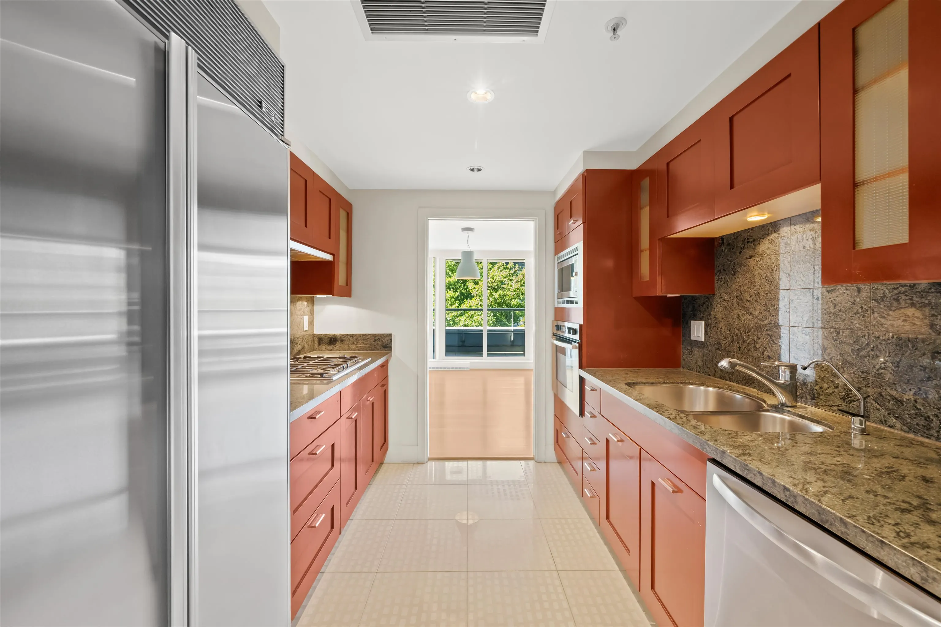 560 Nicola Street #206