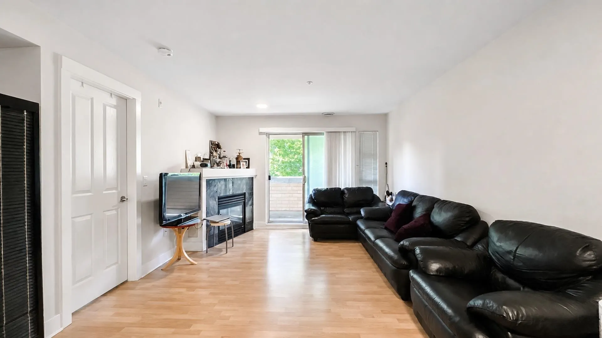2338 Western Parkway #208