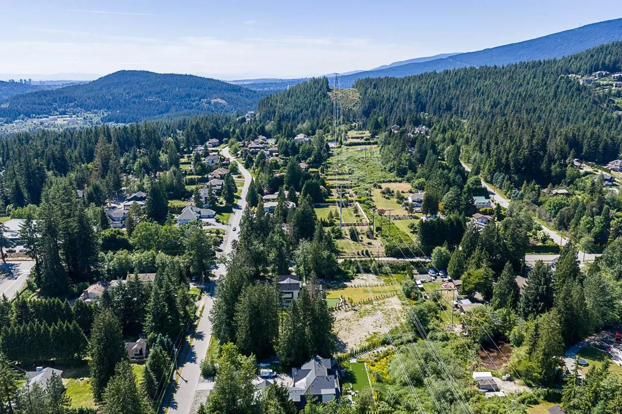 2575 Leggett Drive