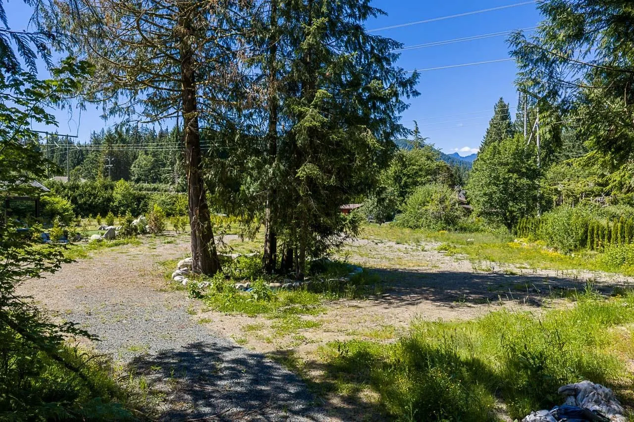 2575 Leggett Drive