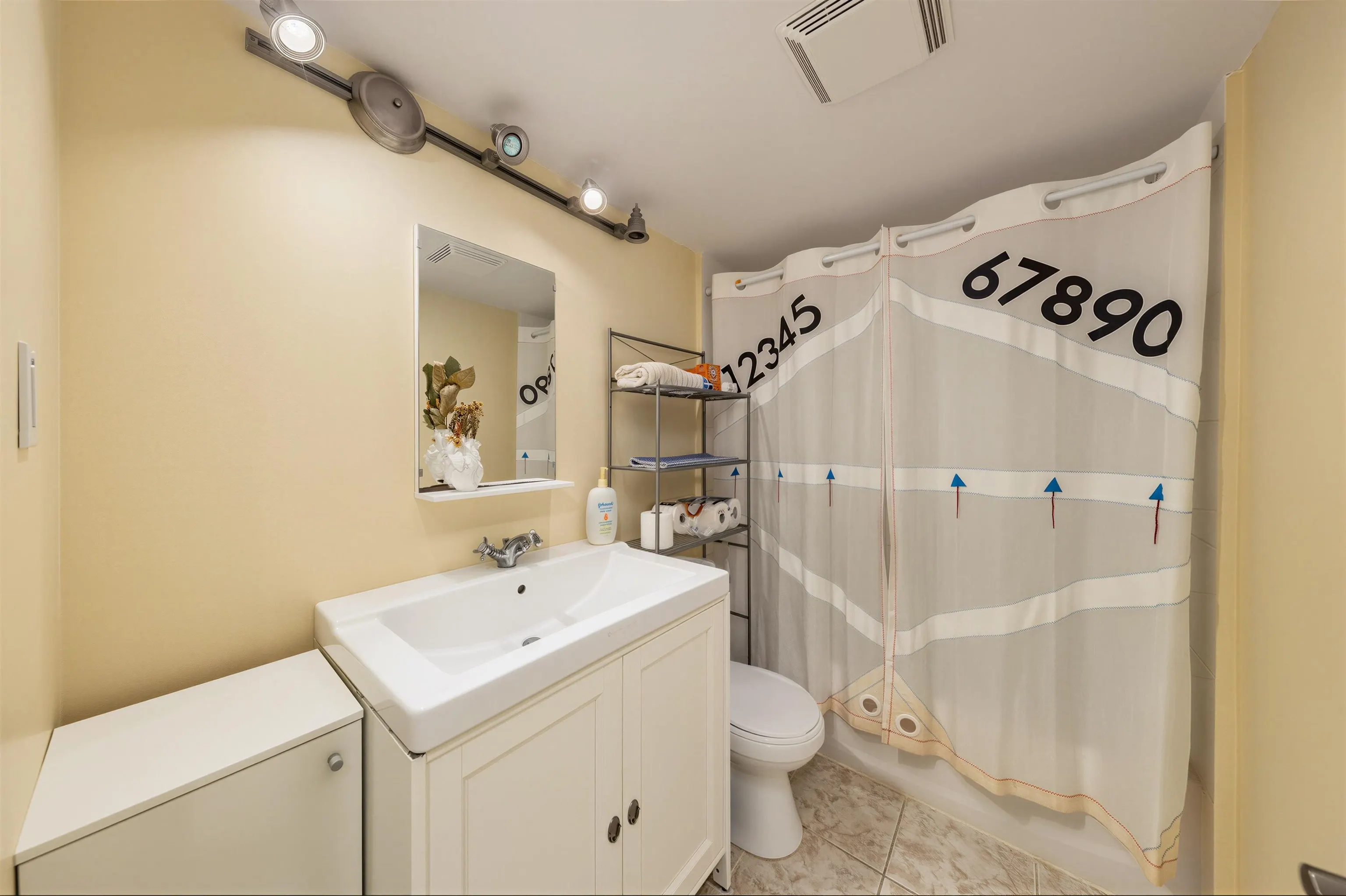 15186 61a Avenue