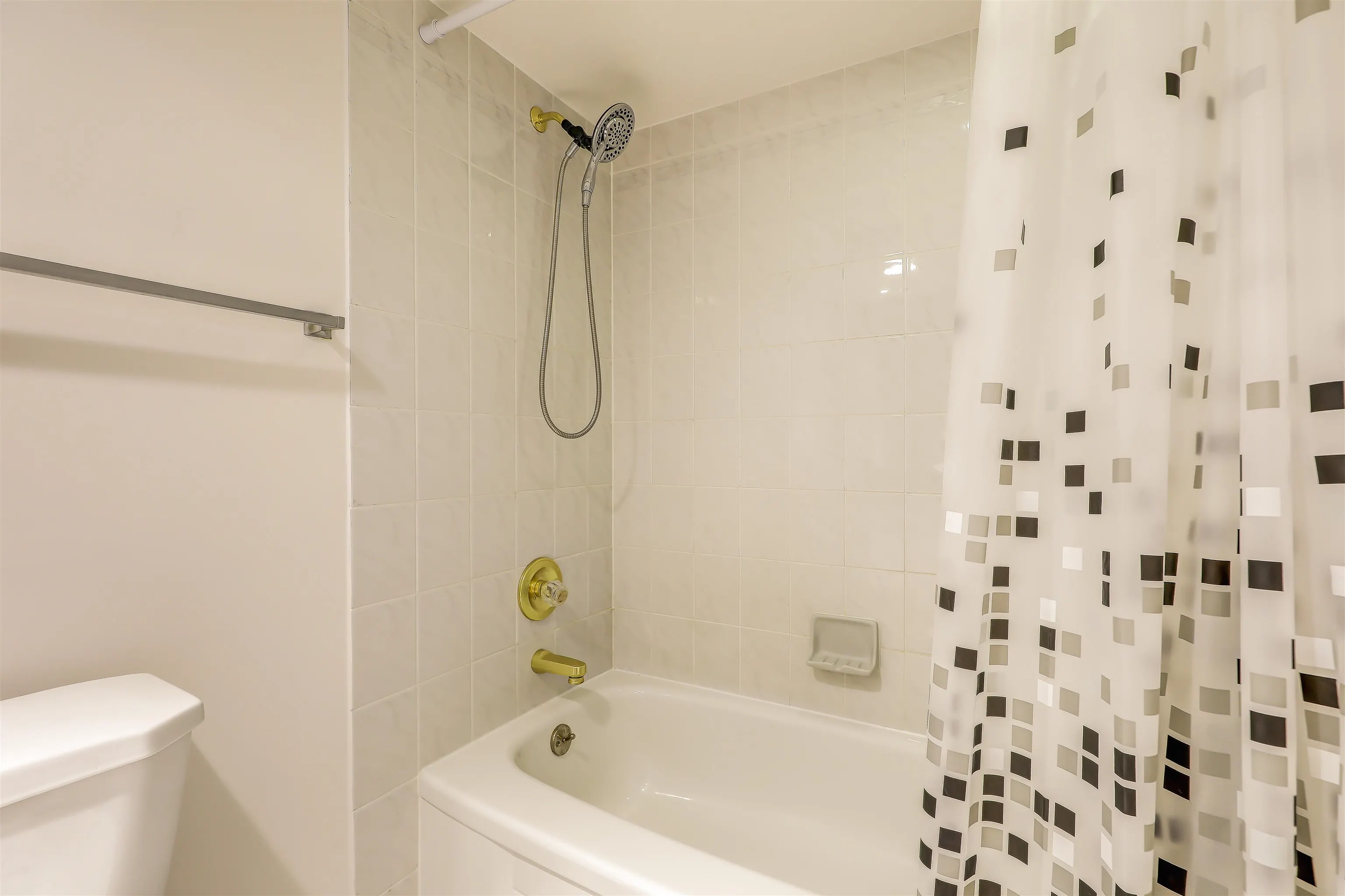 10082 148 Street #808