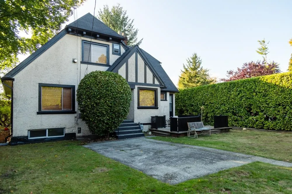 16th Arbutus Street