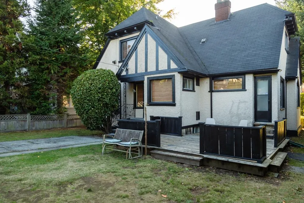16th Arbutus Street
