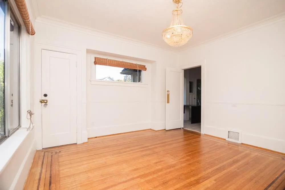 16th Arbutus Street