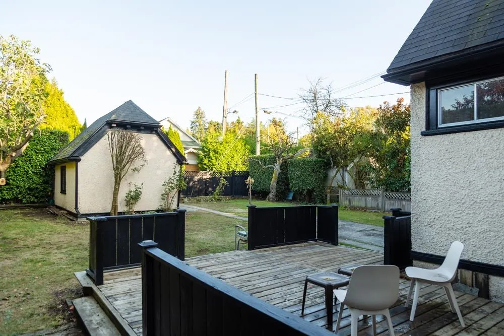 16th Arbutus Street