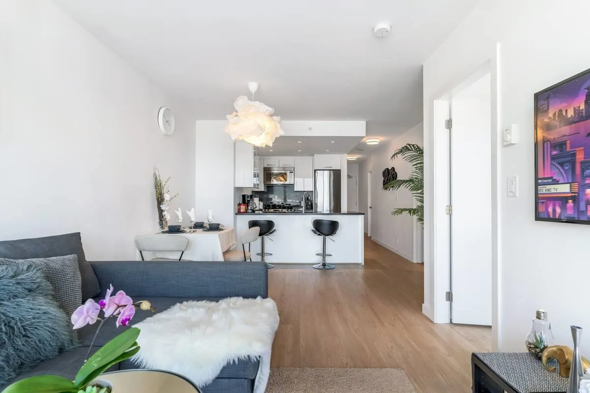 933 E Hastings Street #603