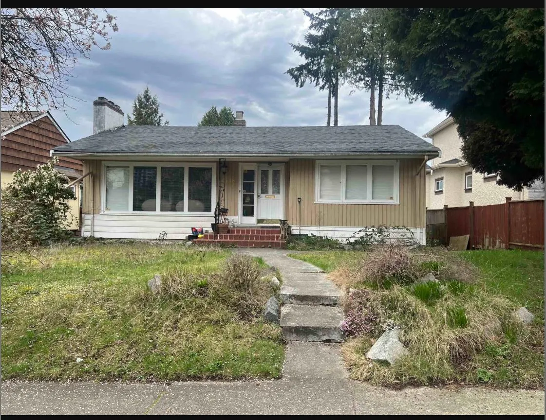 438 W 45th Avenue