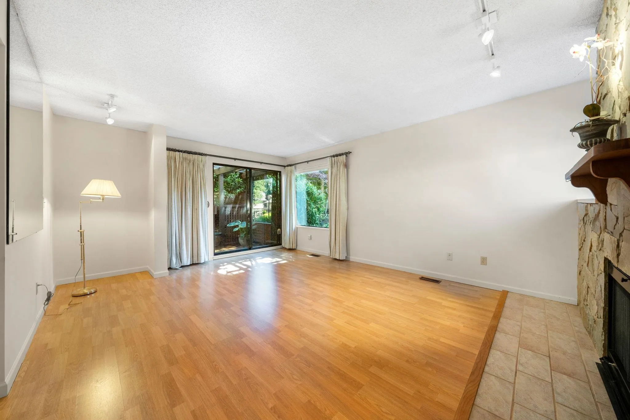 12749 16 Avenue #104