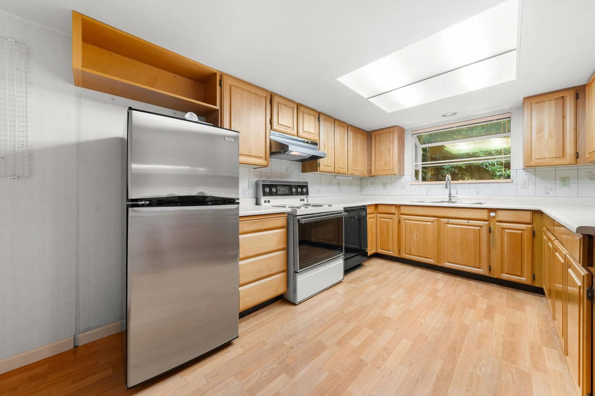12749 16 Avenue #104