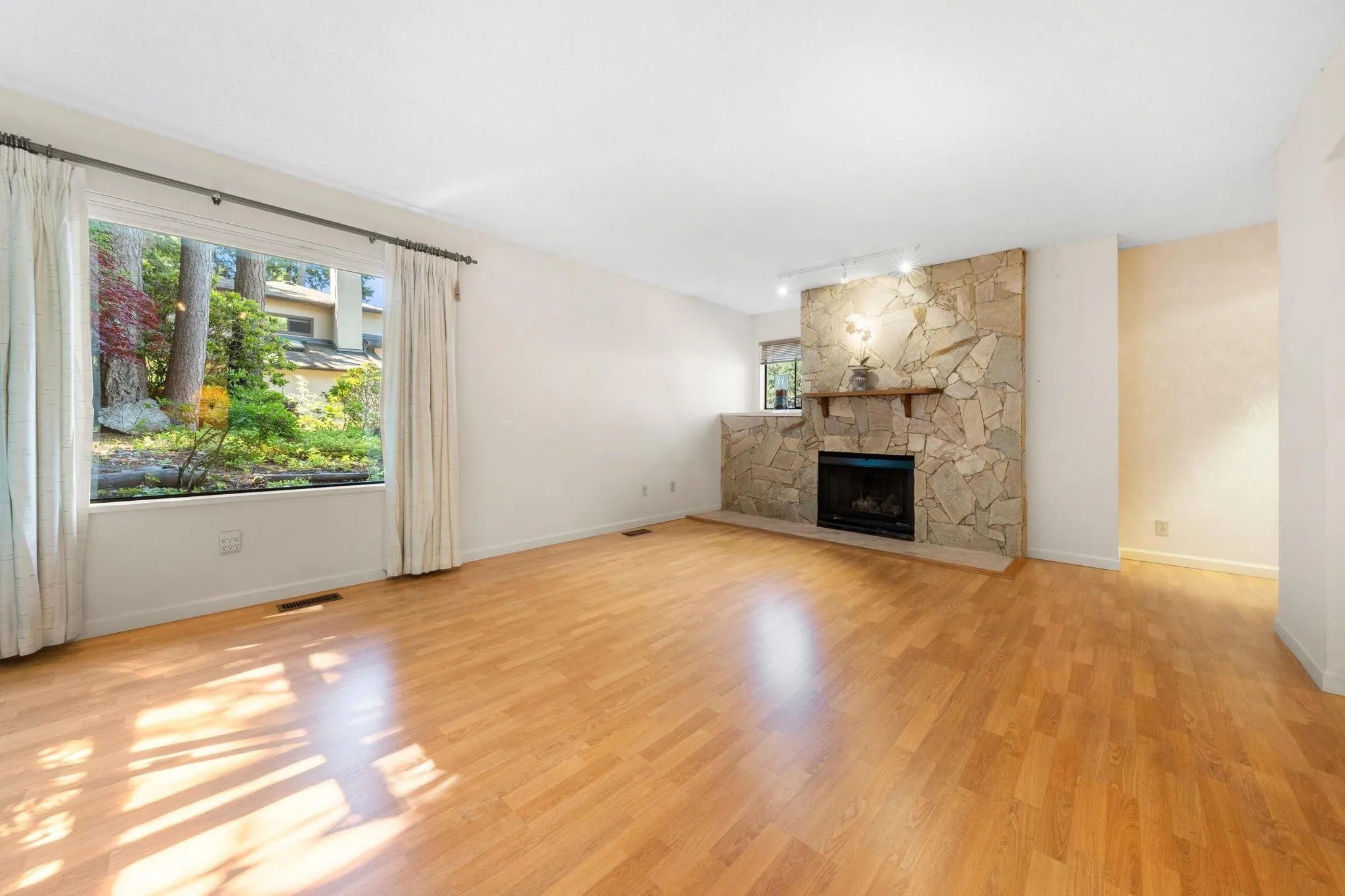 12749 16 Avenue #104