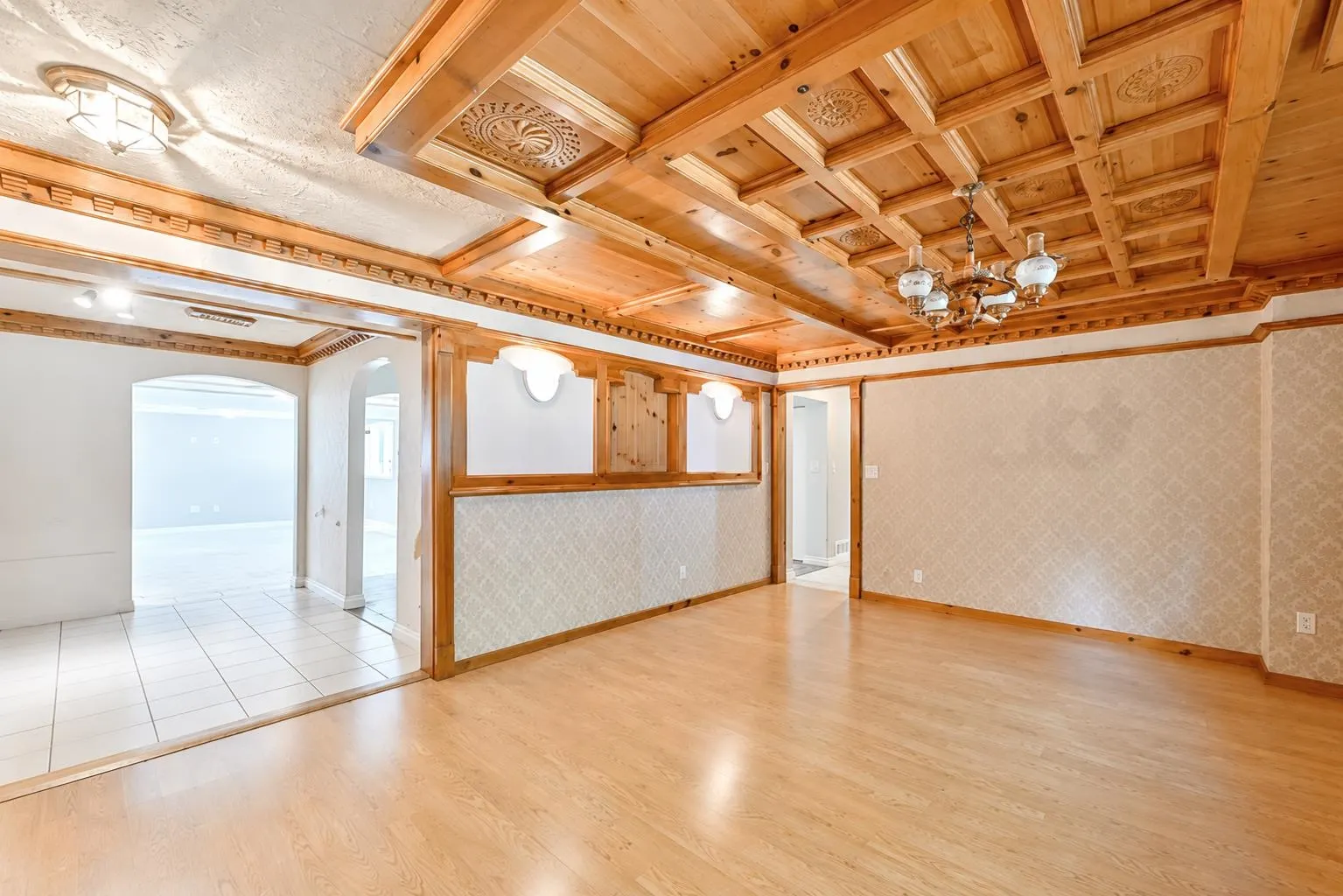 3370 Viewmount Drive