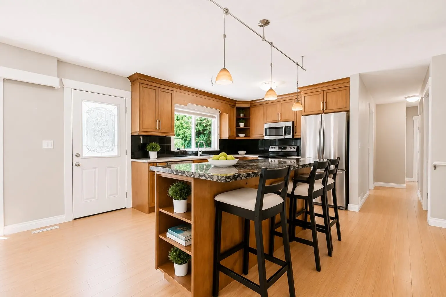 3370 Viewmount Drive