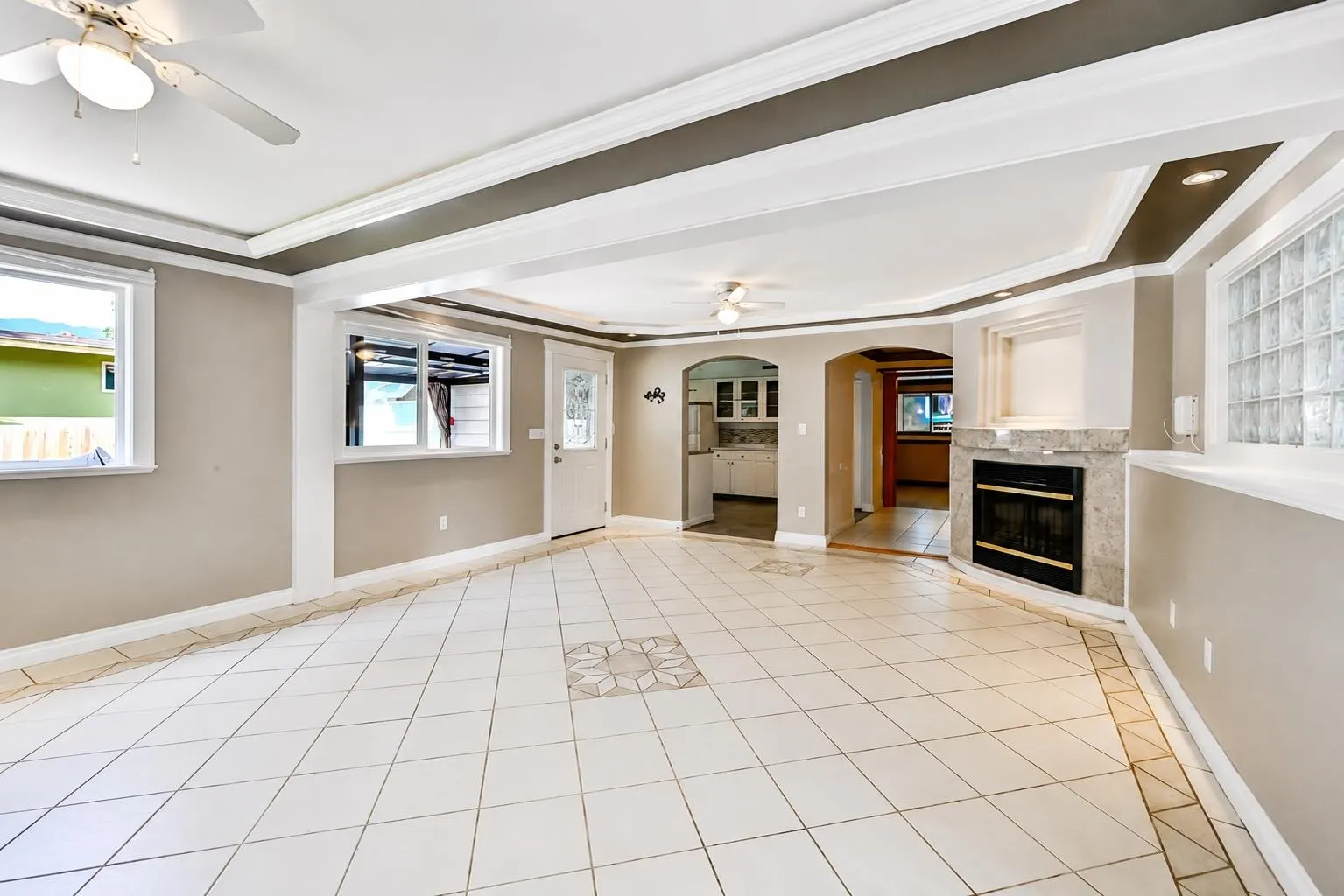 3370 Viewmount Drive
