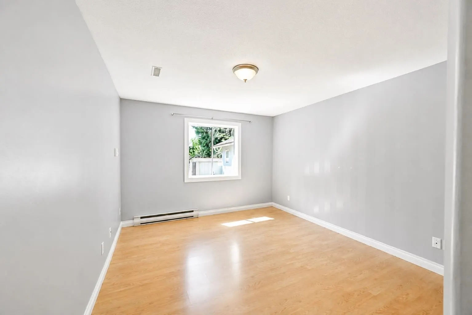3370 Viewmount Drive