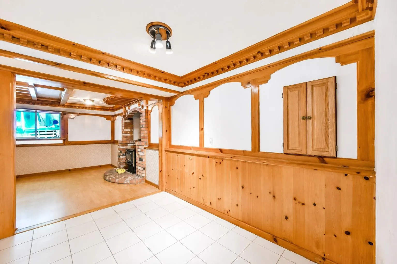 3370 Viewmount Drive