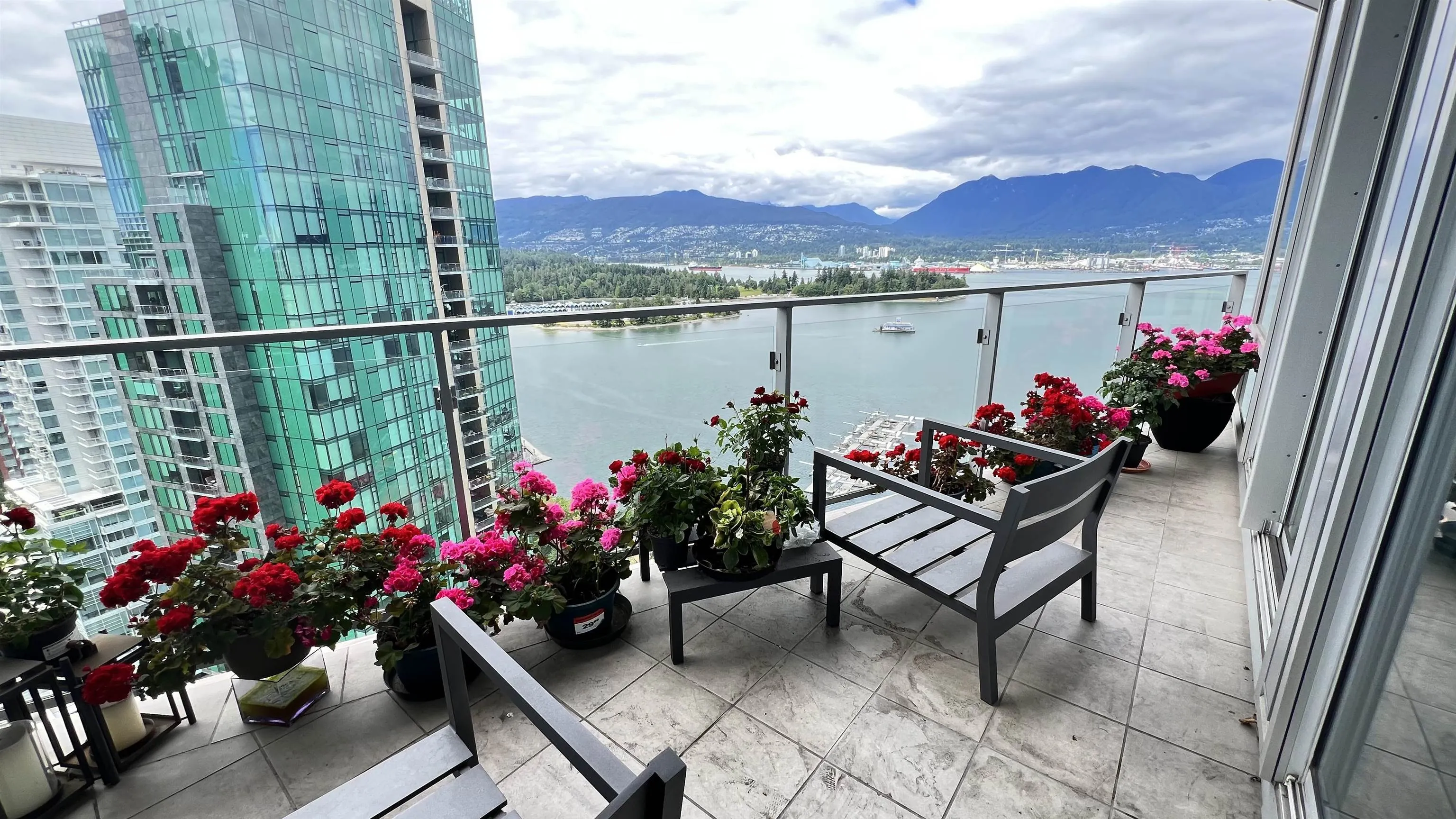 1077 W Cordova Street #2403
