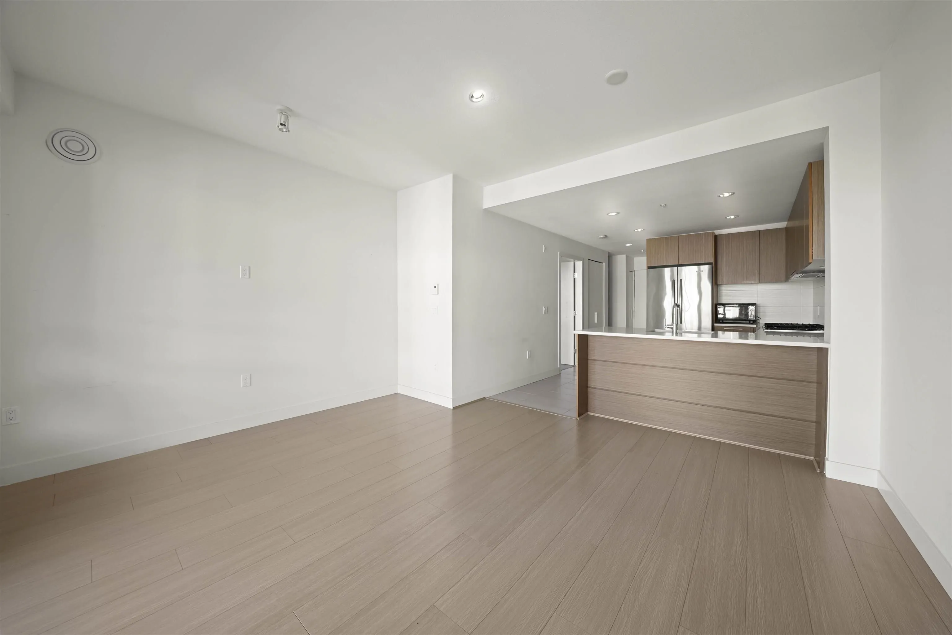 6033 Gray Avenue #611