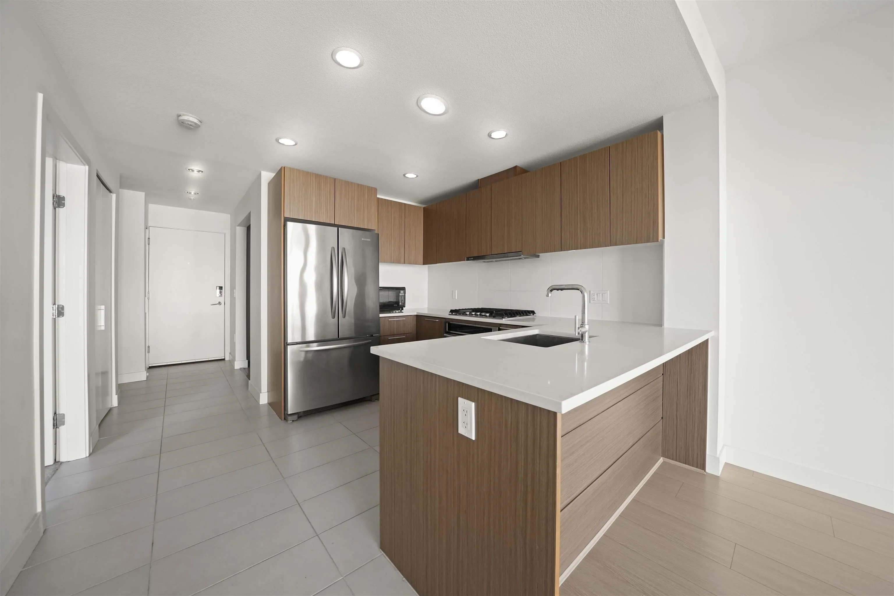 6033 Gray Avenue #611