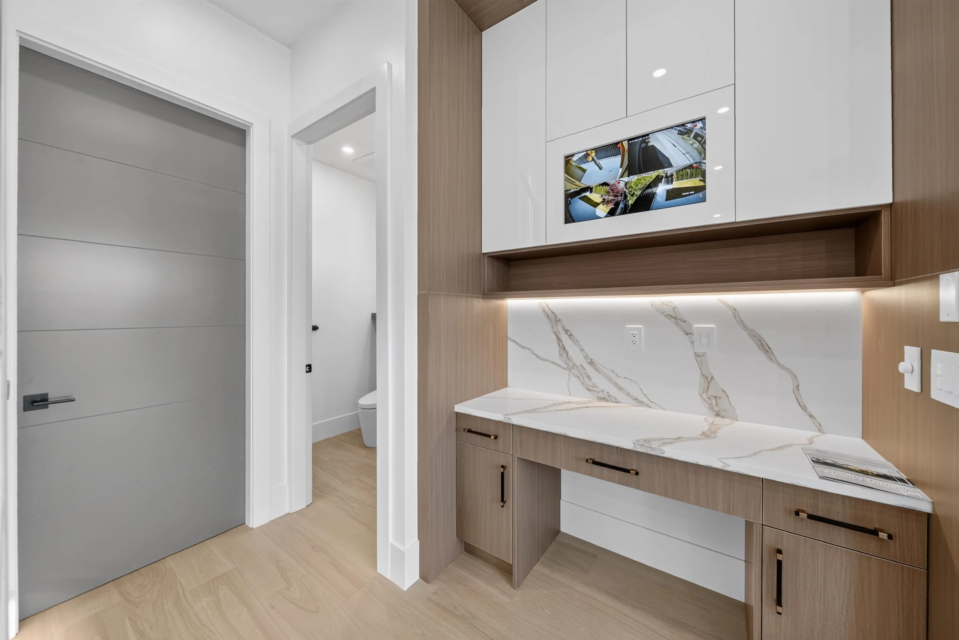 847 E 10th Avenue #2