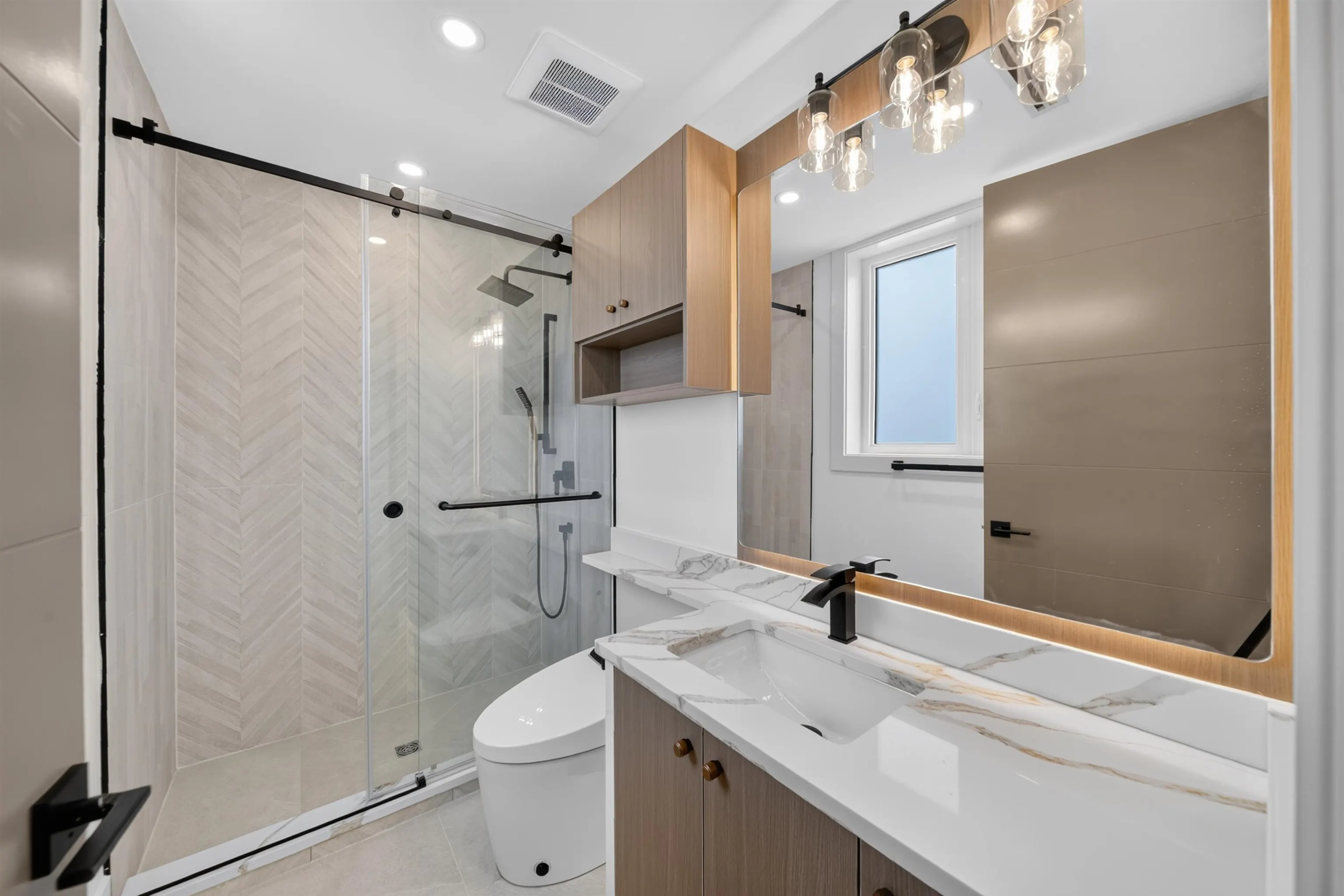 847 E 10th Avenue #2