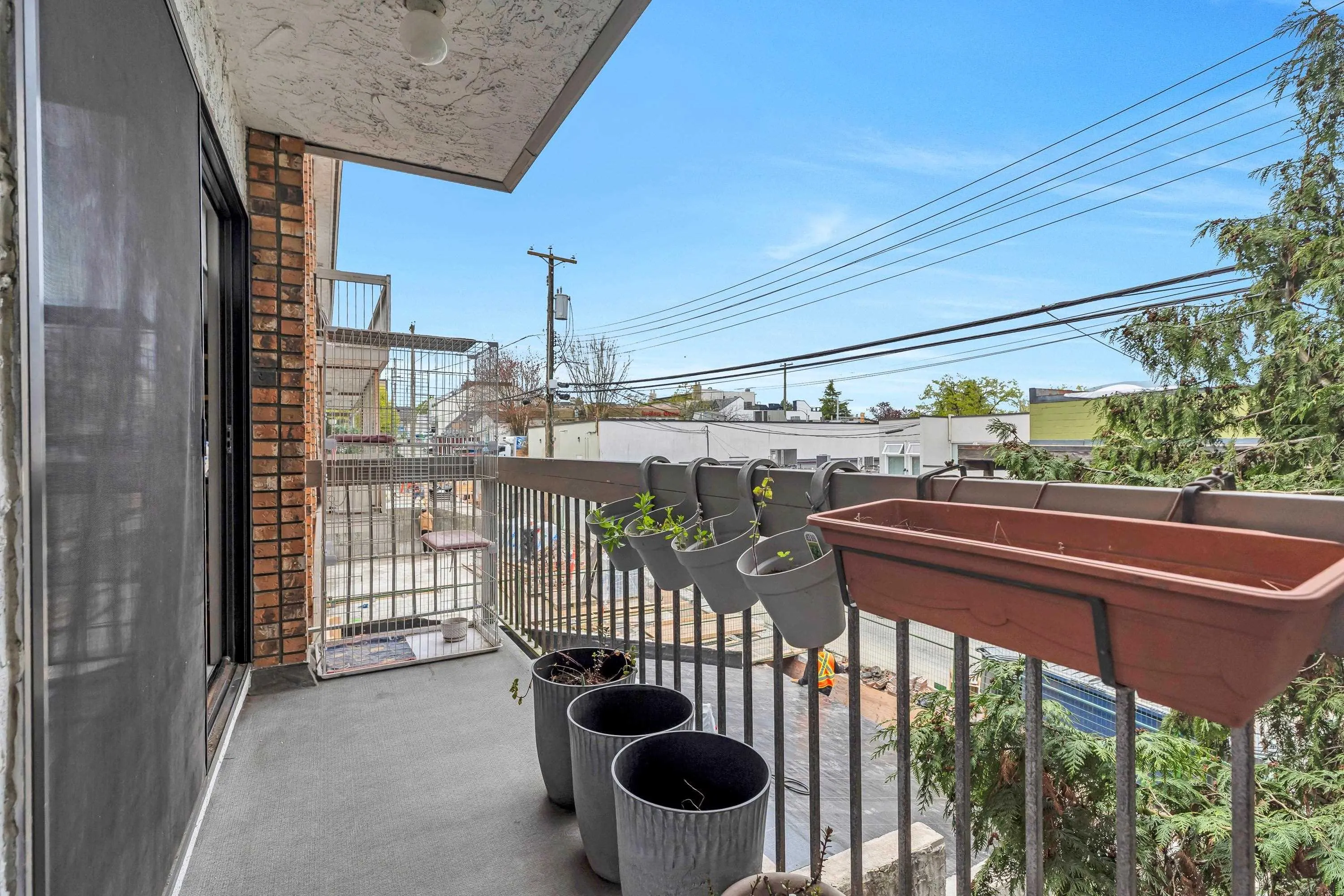 2080 Maple Street #207