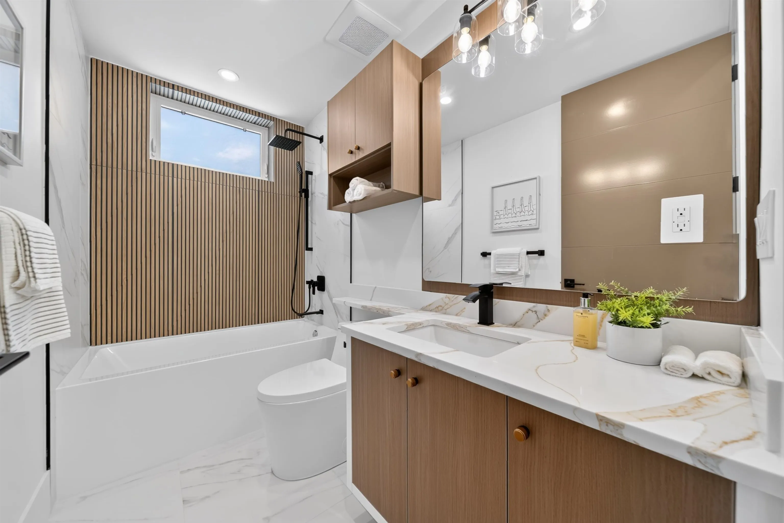 847 E 10th Avenue #1