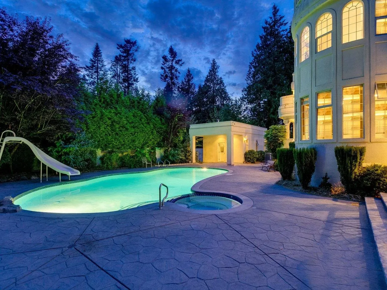 13828 Crescent Road