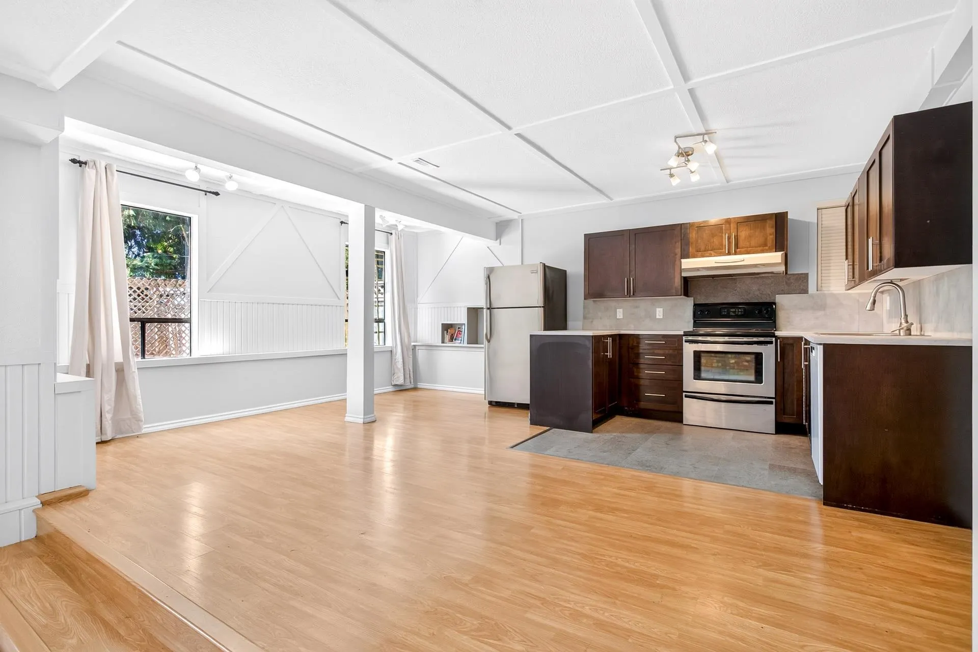 148 Roe Drive