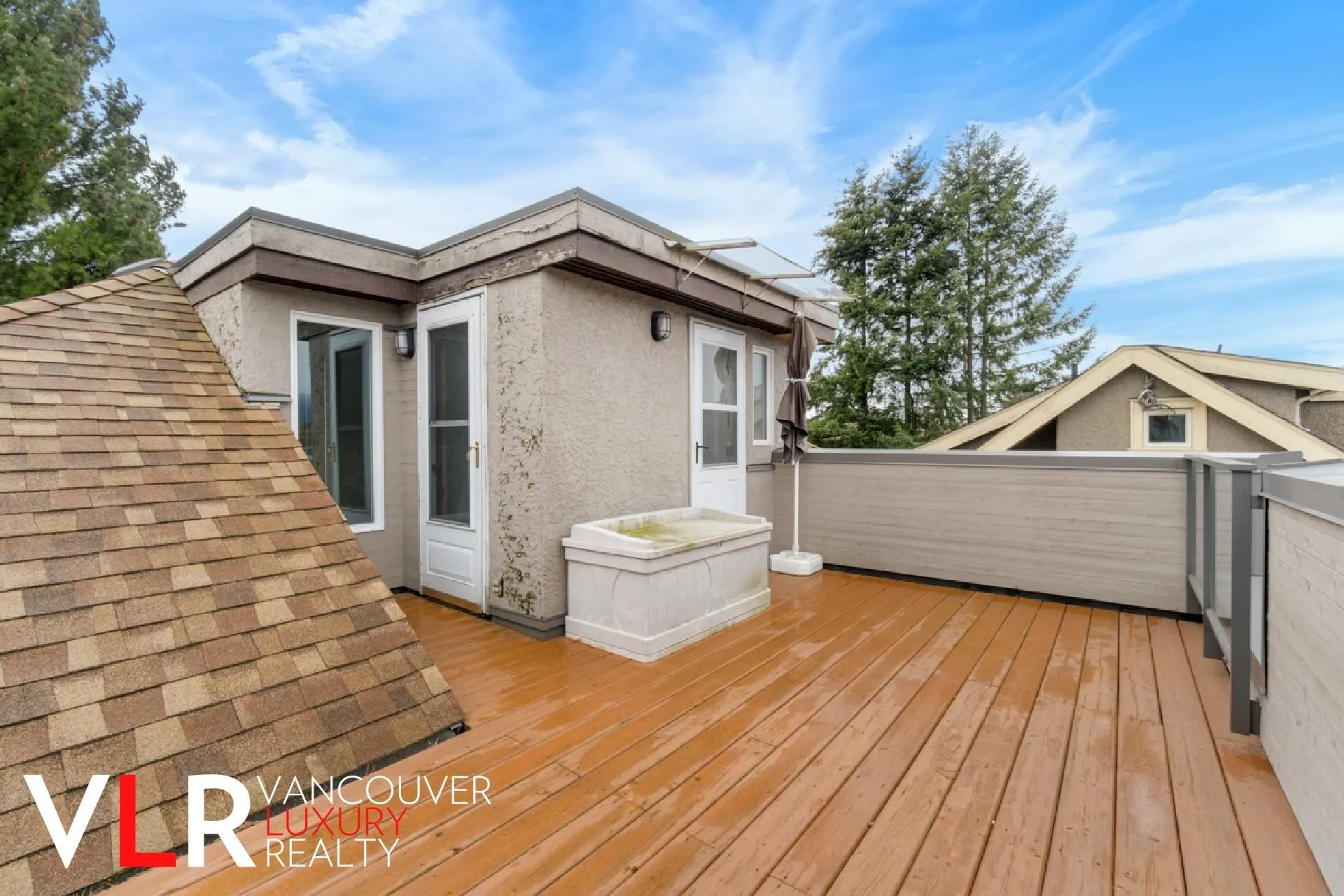 2535 York Avenue #103