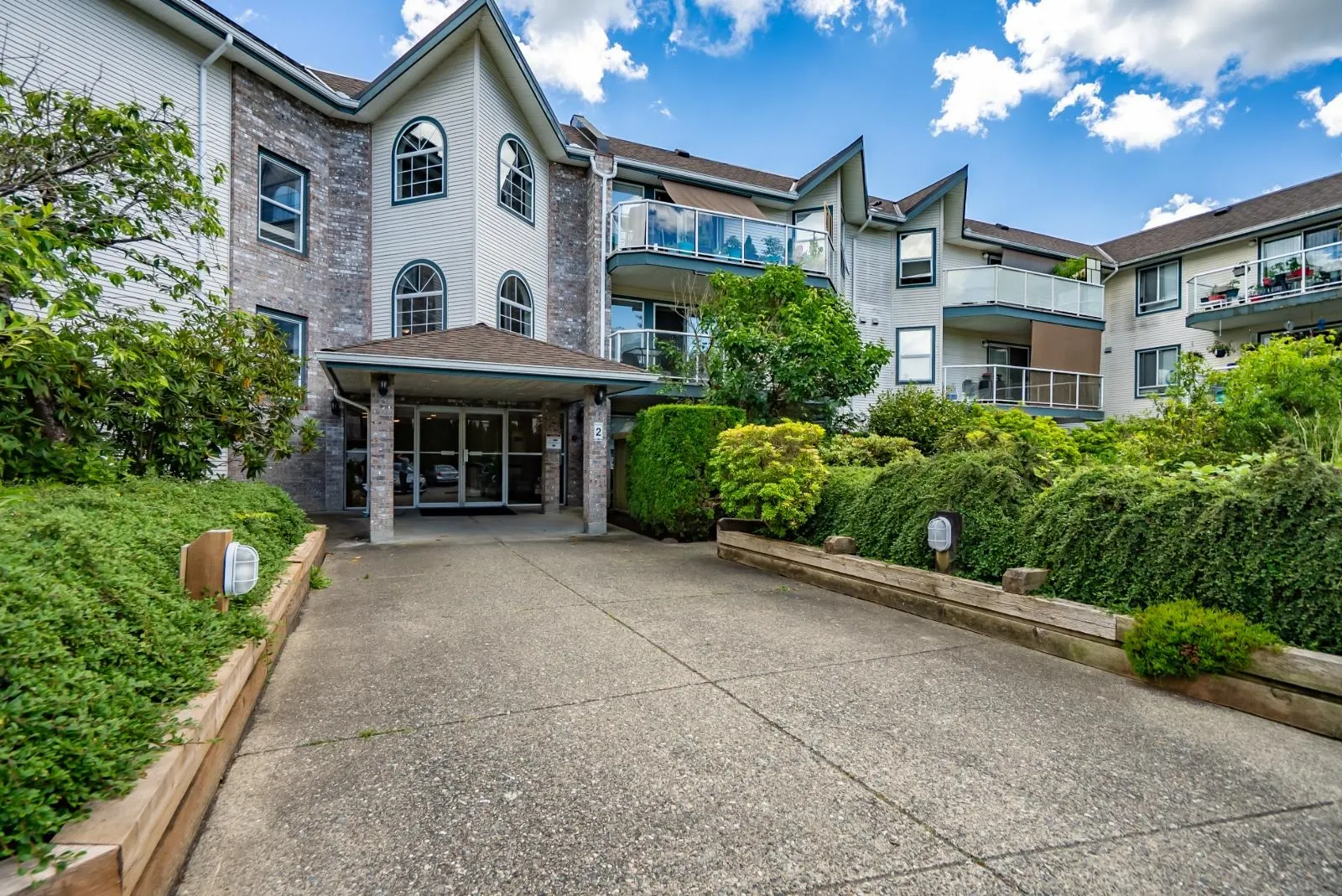 27358 32 Avenue #219