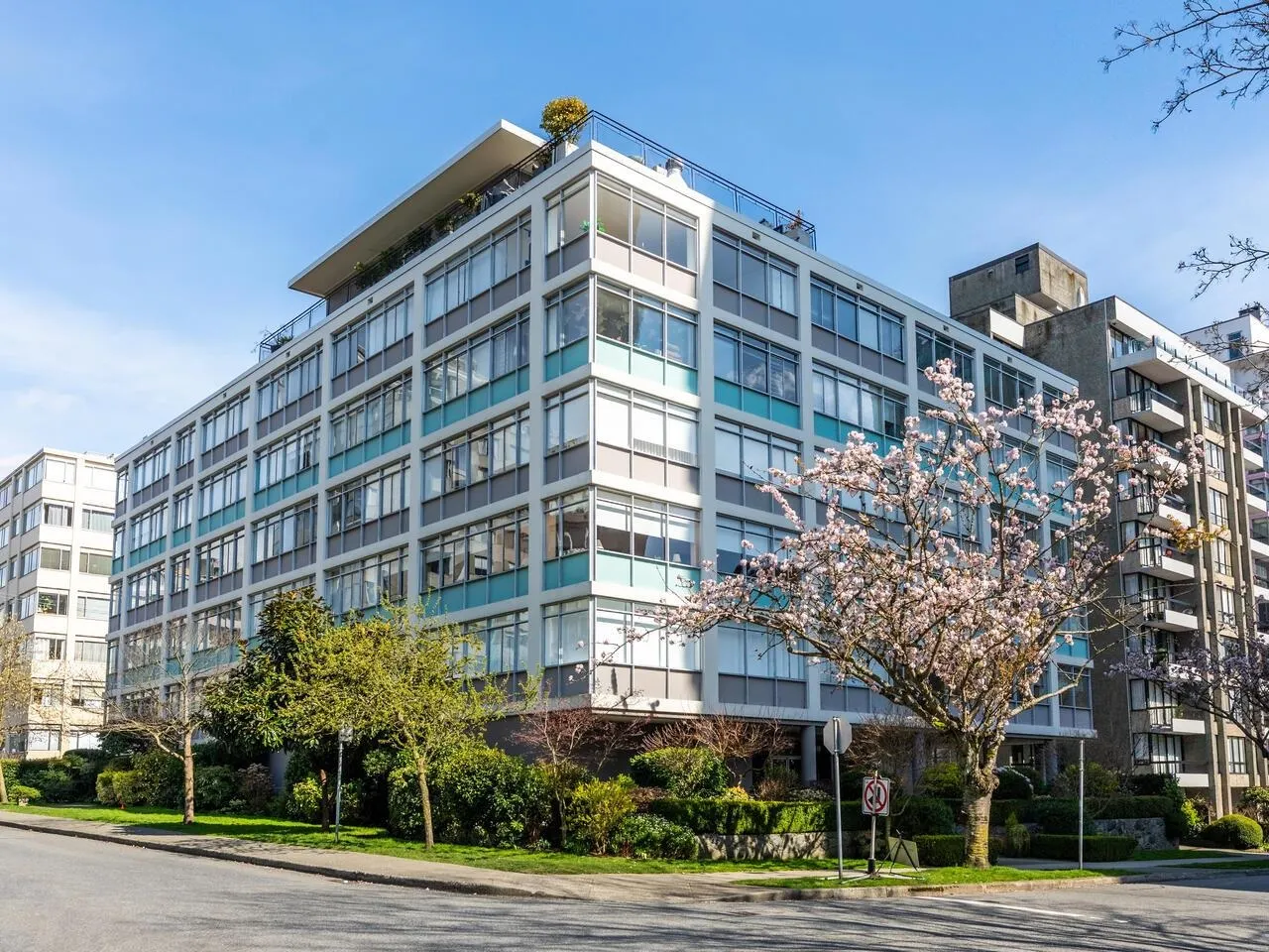 1975 Pendrell Street #304
