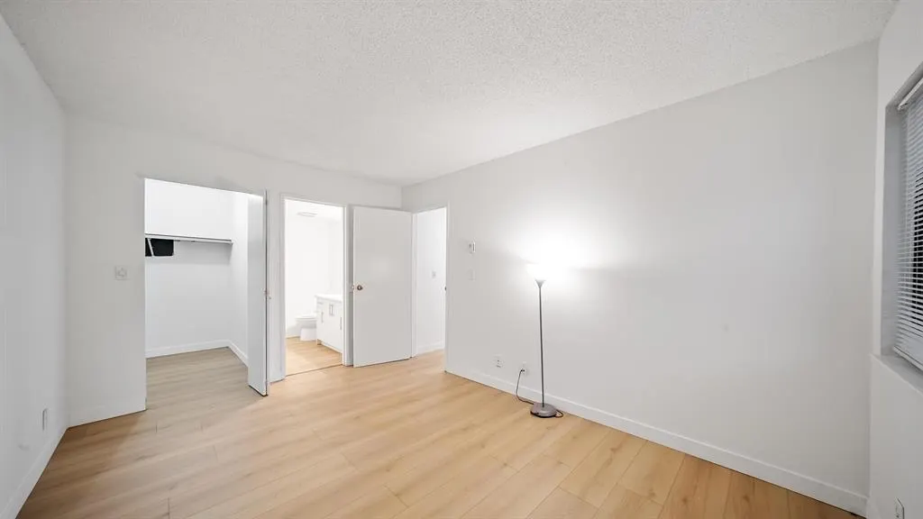 10620 150 Street #916