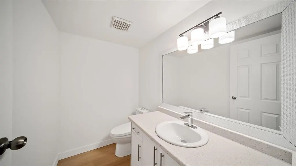 10620 150 Street #916