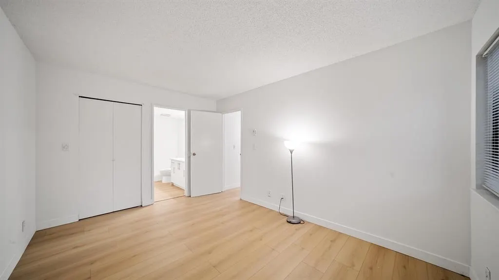 10620 150 Street #916