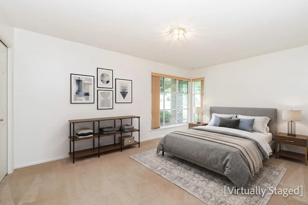 13096 21a Avenue