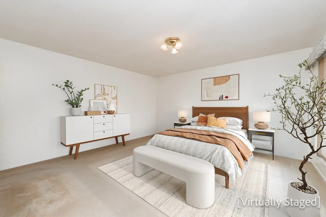 13096 21a Avenue