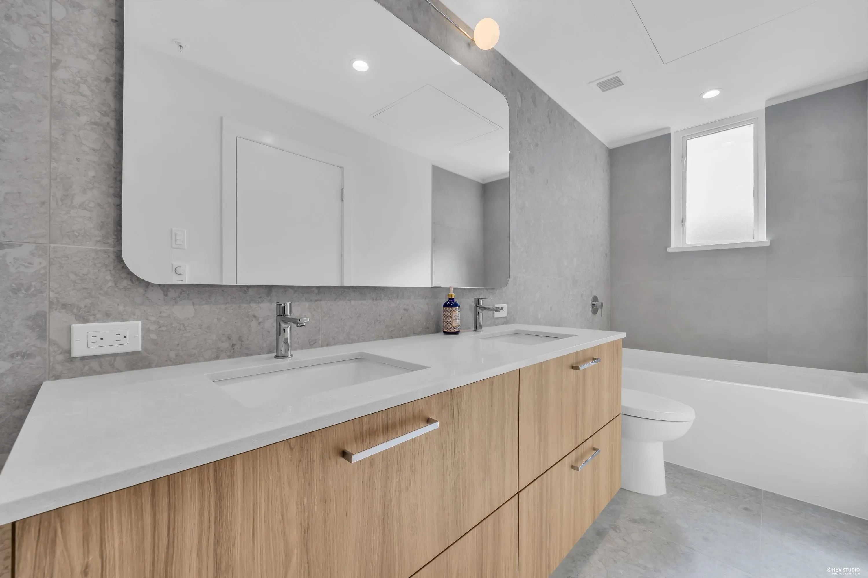 2320 Emery Court #103