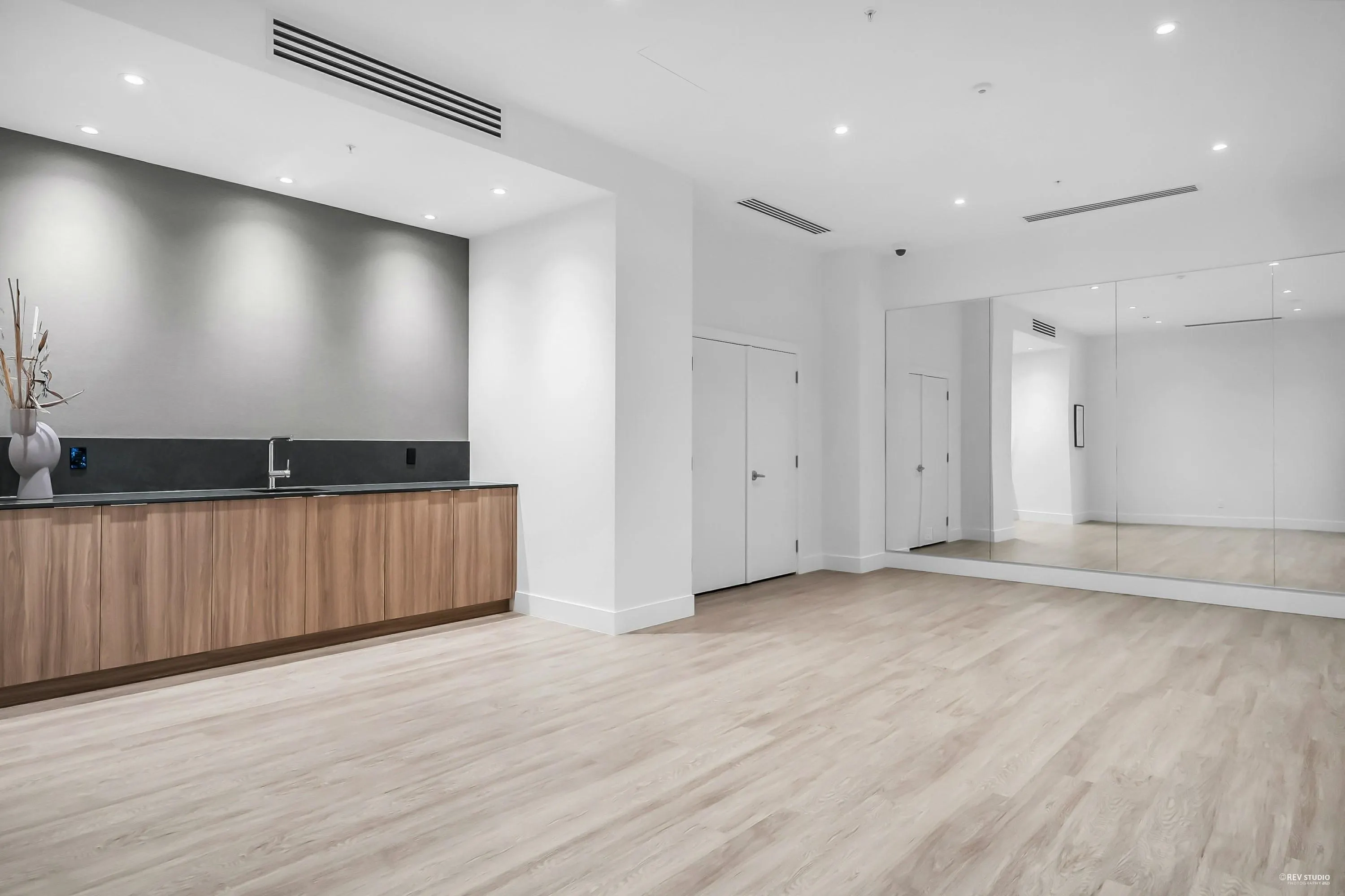 2320 Emery Court #103