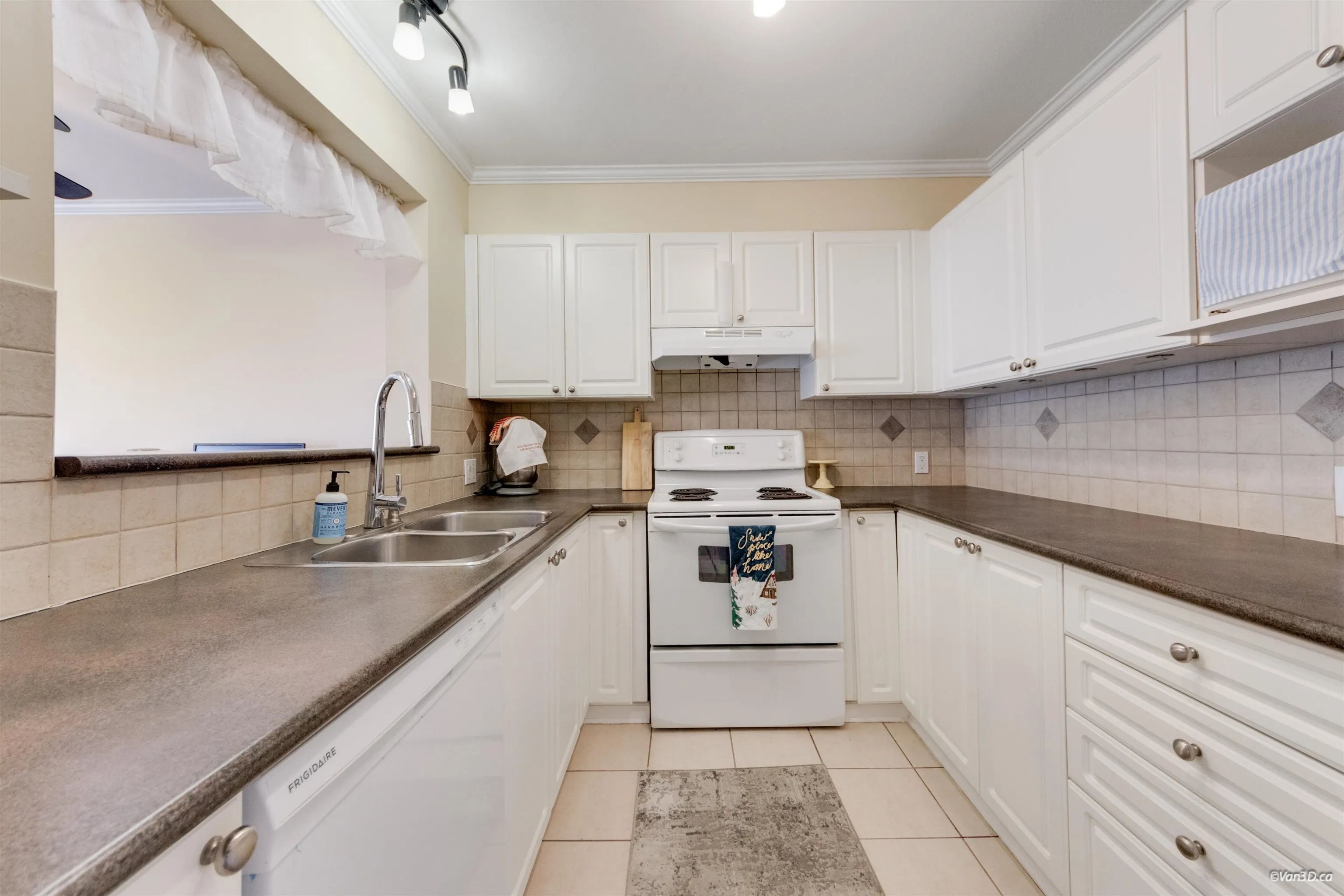 15268 105 Avenue #418