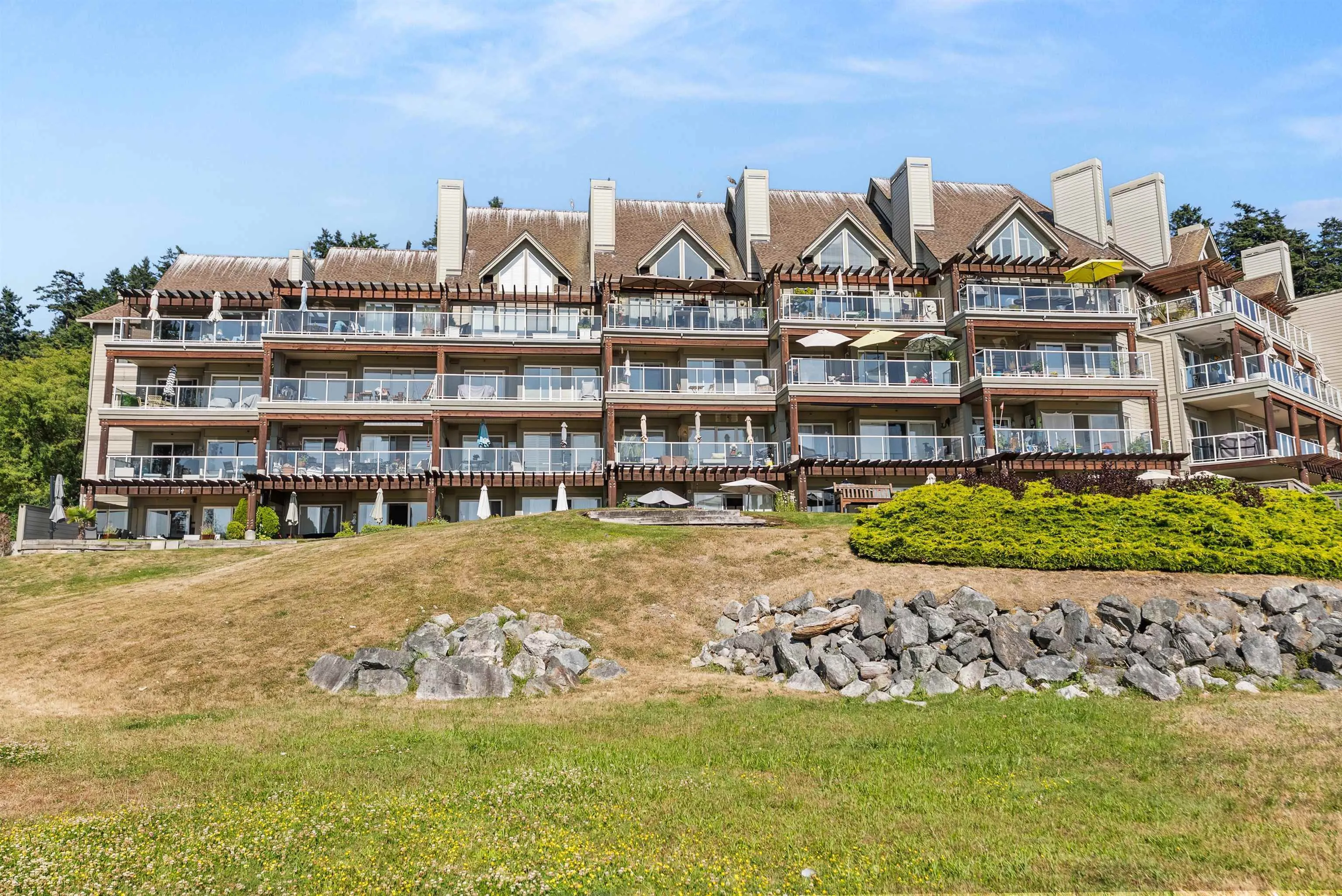 1120 Tsatsu Shores Drive #320